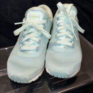 Blue Athletic Sneakers with Breathable Mesh